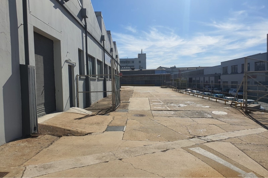 To Let commercial Property for Rent in Sidwell Eastern Cape